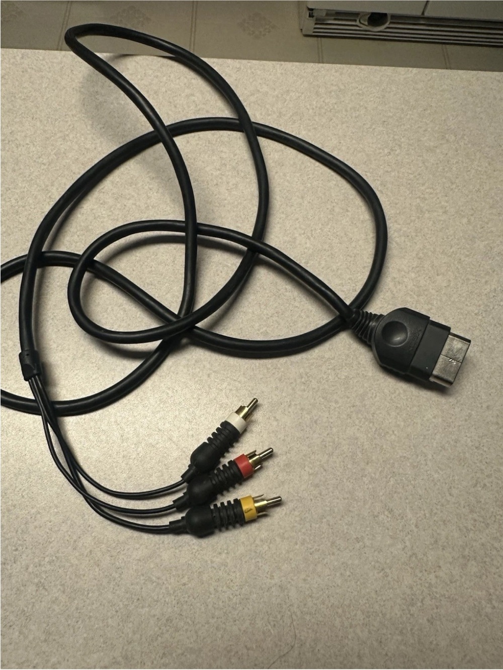 Black Composite AV Cable with RCA Connectors for Game Consoles